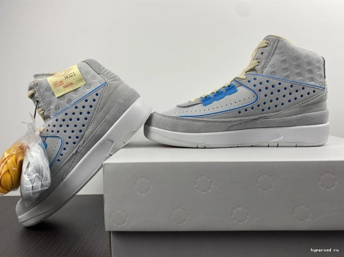 2 Grey DN3802-001 Jordan Retro Fog Union 0818